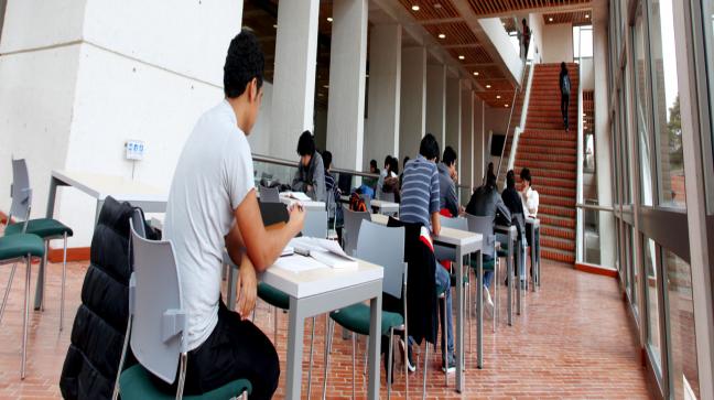 Cursos en Matemáticas 2020-2 - Uniandes Cursos en Matemáticas 2020-2 - Uniandes